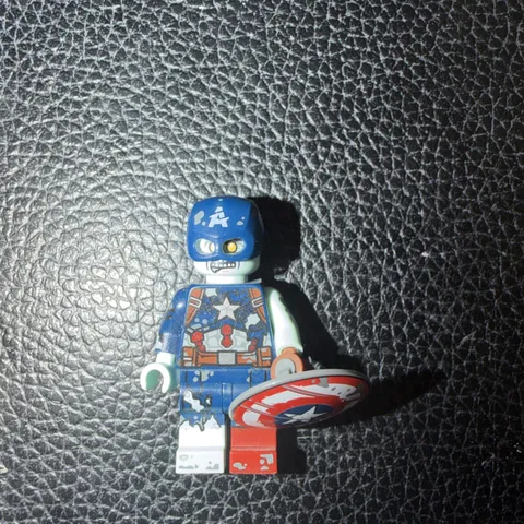 LEGO MARVEL STUDIOS MINIFIGURE​​S CMF 71031 - Zombie Captain America 