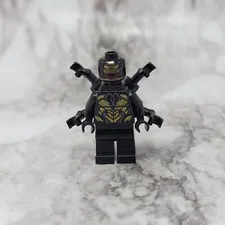 Lego Outrider Minifigure Marvel 76104