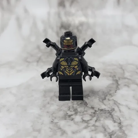 Lego Outrider Minifigure Marvel 76104