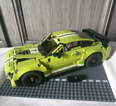 LEGO Technic 42138 – Ford Mustang Shelby GT500  Manual (comes as is)