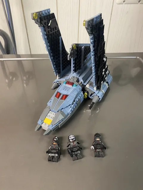 LEGO 75314 – The Bad Batch Attack Shuttle – Partial Build + Some Minifigures