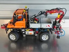 LEGO TECHNIC MERCEDES BENZ UNIMOG 8110 LEGO DISPLAY SET REHAB OR PARTS