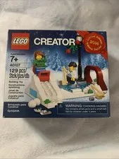LEGO CREATOR: Winter Skating Scene (40107)