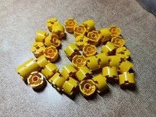 LEGO BULK LOT OF 36 YELLOW ROUND 2X2 BRICKS WITH AXLE HOLE #3941