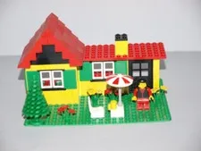 Vintage Lego 6365 Summer Cottage Complete with Instructions and All Stickers