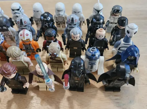 LEGO Star Wars Minifigure Lot! Jedi,  Vader, Lando, Clone Troopers
