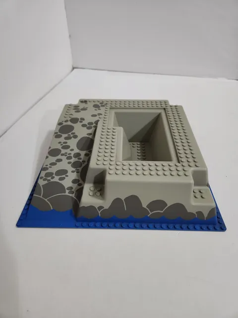 Vintage Lego Raised Gray Blue Baseplate 2552 Pirates 6276 6277 32 x 32 Ramp Pit