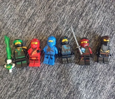 LEGO Ninjago Minifigures Lloyd Kai Jay Cole Suit Variants Energy Blade Weapons