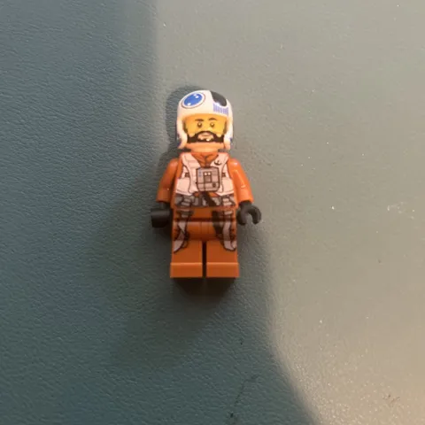 Lego Star Wars Temmin 'Snap' Wexley-Medium Nougat Lines Under Eyes & Chin SW1047