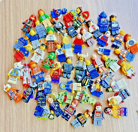 Lot of Lego SUPER HERO Minifigs & Parts (54)- Marvel, DC, Ninjago, Star Wars