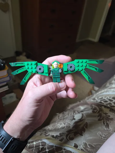 Lego Marvel Super Heroes Spider-Man 76114 - Vulture Minifigure w Wing