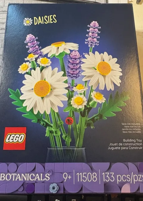 LEGO Botanicals Daisies 11508 Building Toy Kids Adults 9+ Desk Shelf Decor Gift