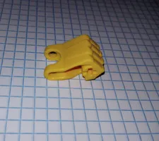 1 Bionicle Lego 93575 Yellow Fist w/ axle hole- 4 fingers One piece WYSIWYG IRL