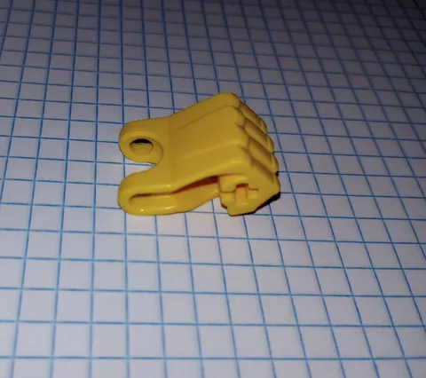 1 Bionicle Lego 93575 Yellow Fist w/ axle hole- 4 fingers One piece WYSIWYG IRL