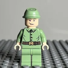 LEGO Russian Guard 1 Minifigure Indiana Jones iaj013 7626 7628 7627 w/Sneer 1i