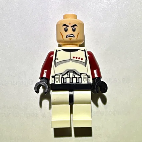 LEGO Star Wars Minifigure - P1 Clone Trooper Captain Red - NO HELMET
