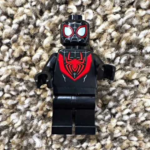 LEGO Minifigure Black Suit Spider-Man Miles Morales Style Red Spider Emblem