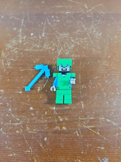Lego Steve 21243 Bright Green Legs Helmet and Armor Minecraft Minifigure
