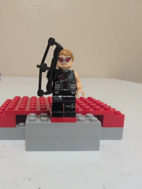LEGO Super Heroes Minifigure Hawkeye With Bow The Avengers sh034 M32