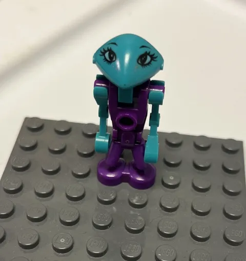 LEGO Life on Mars Martian Cassiopeia Minifigure Purple