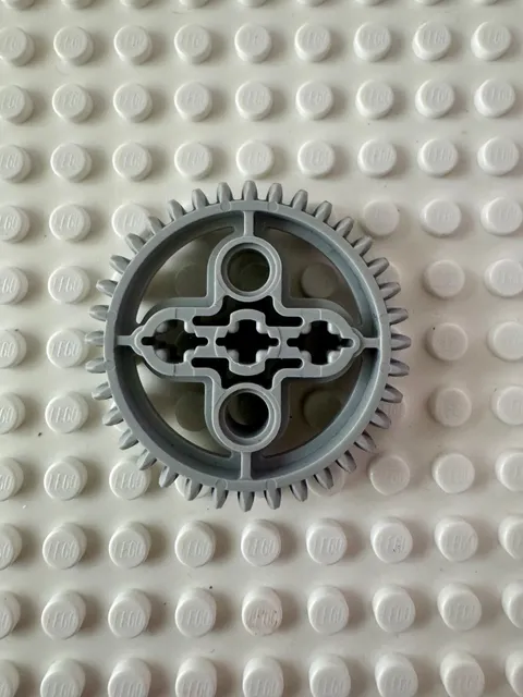 LEGO Technic, Gear 36 Tooth Double Bevel 32498 Light Bluish Gray