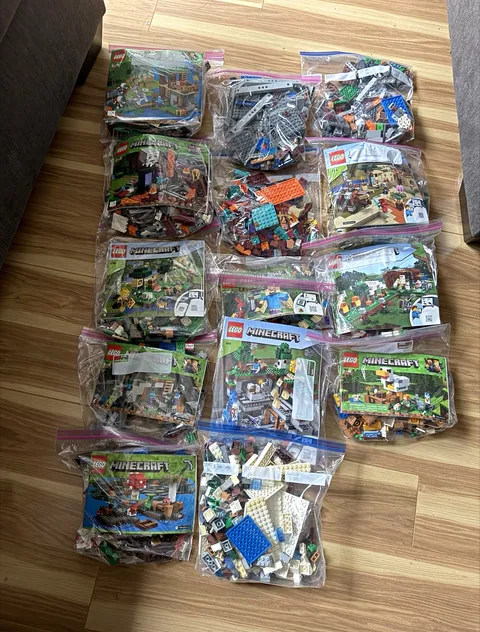 LEGO Minecraft 14 sets 97-100% complete each. Instructions included in some.