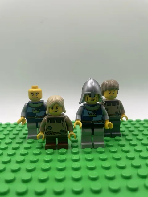 Lego Castles Fantasy Era Minifigures Crown Knight Peasant