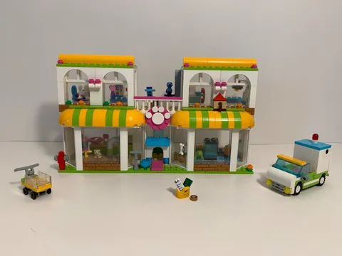 LEGO FRIENDS: Heartlake City Pet Centre (41345)