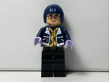 LEGO One Piece Tashigi Blue Outfit Minifigure from Set 75646