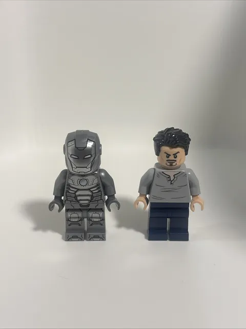 LEGO Marvel Minifigure Lot Iron Man Mark 2 Armor & Tony Stark Set 76167 Armory