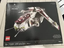 LEGO Star Wars: UCS Republic Gunship (75309)
