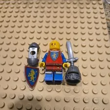 (Lot Of 10) LEGO Castle Lion Knight Minifigure Soldiers For Army Building
