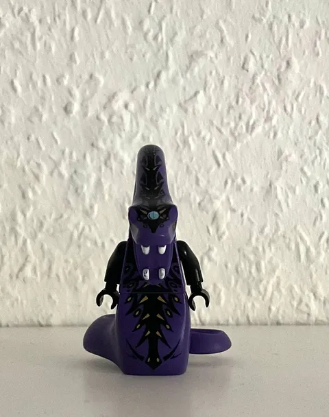 Lego Ninjago Minifigure Pythor P. Chumsworth (9449)