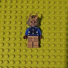 LEGO Erik Killmonger Minifigure Marvel Super Heroes 76100 Excellent Condition 