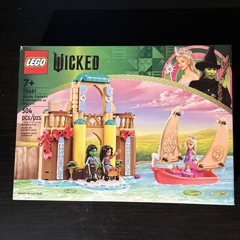 LEGO Wicked: Glinda, Elphaba & Nessarose at Shiz University (75681)