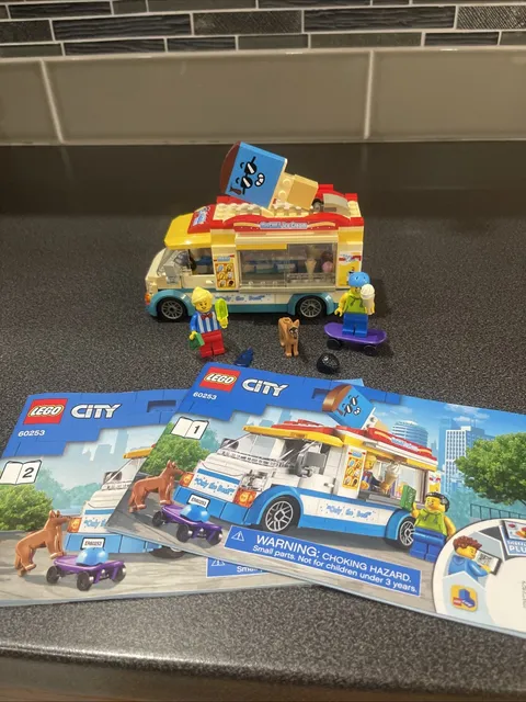 LEGO City 60253 Ice Cream Truck – Complete w/ Minifigures & Instructions 🍦