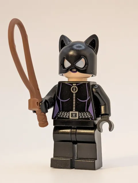 Catwoman Genuine LEGO Minifigure SH0006 DC Batman 6858 Purple Lips Whip Retired