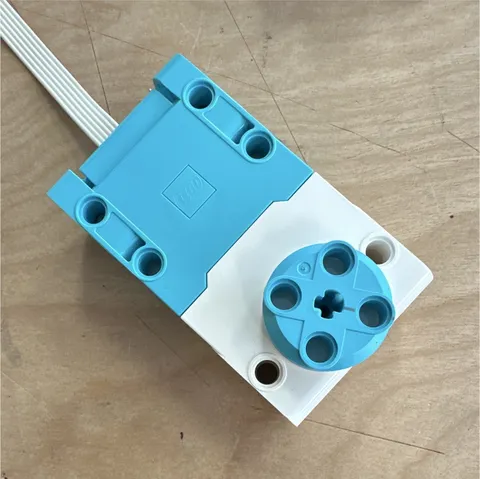 LEGO Spike Pieces : Large- Power Functions Motor Light Blue/White 