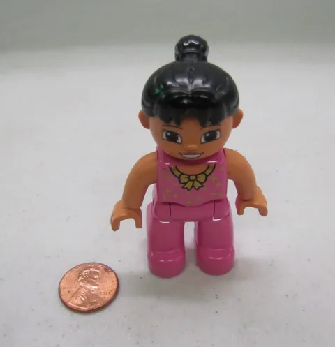 New Lego Duplo Circus Carnival Lady Performer Pink Sparkles Woman Black Ponytail