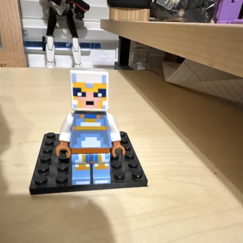 LEGO Minecraft Minifigure skull player 2 good con