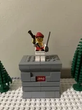 LEGO Pirates: Female Pirate w PISTOL & SWORD, pi058 - From 6273 ROCK ISLAND 1991