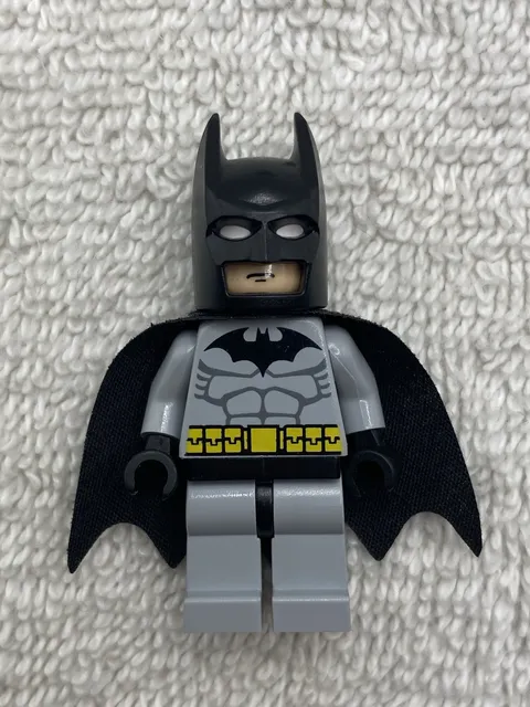 Lego Batman Light Gray 2006 Official Minifigure