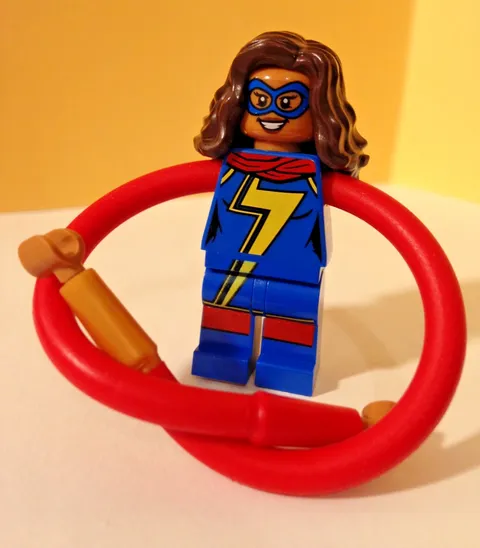 Lego sh0375 Ms. Marvel (Kamala Khan) - Minifigure - Super Heroes/Avengers - Arms