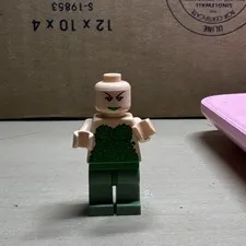 LEGO Batman Poison Ivy Minifigure BAT018 7785 OG Arkham Asylum 2006 Genuine