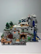 LEGO Minecraft 21137 - Mountain Cave - 95% Complete - Build + Some Figures As Is