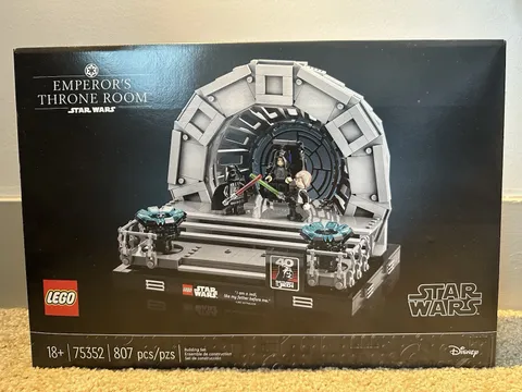 LEGO Star Wars 75352 Emperor's Throne Room Diorama Retired Set Sealed Box