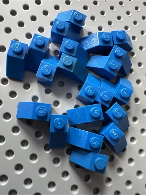 LEGO 3040 Blue Slope 45 2 x 1 Bulk 21 Pieces