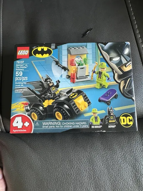 LEGO Super Heroes: Batman vs. The Riddler Robbery (76137) NEW sealed! Retired!
