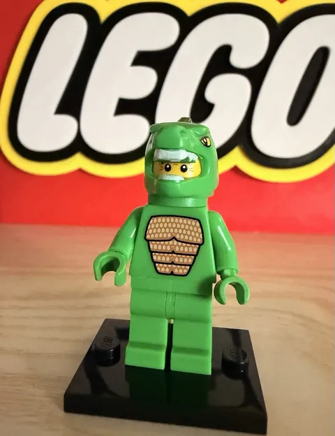 Lego CMF Series 5 Lizard Man Minifigure *RARE*
