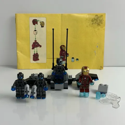 Lego 76029 Iron Man vs. Ultron Set Marvel Age of Ultron 2015 100% Complete
